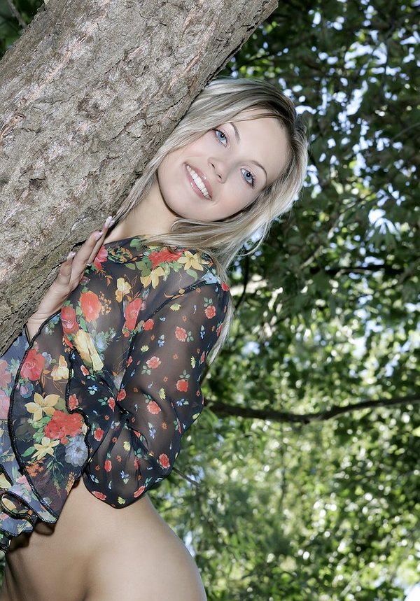 Уляна, 22